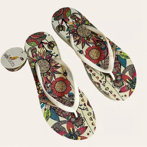 SAKROOTS NATURAL SPIRIT FLORAL PRINT THONG SANDALS NWT - Picture 3 of 9
